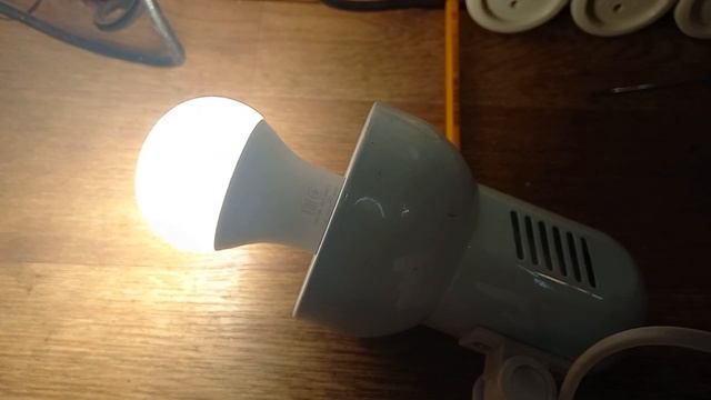 Умный цоколь с пультом REXANT RX-15 (КИНОЖУРНАЛ ПАЯЛЬНИК №164) смотреть онлайн