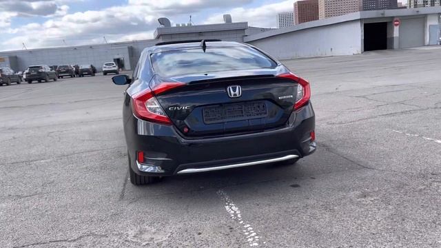 Honda Civic Touring (2019) смотреть онлайн