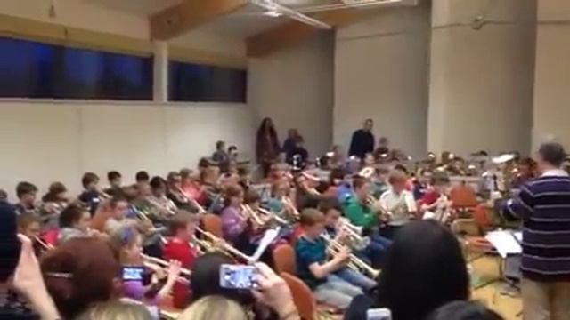 Floss Trumpet Class - Video 5 смотреть онлайн
