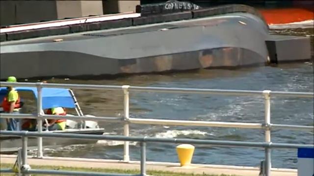 Authorities idenitfy the man who died after tugboat goes смотреть онлайн