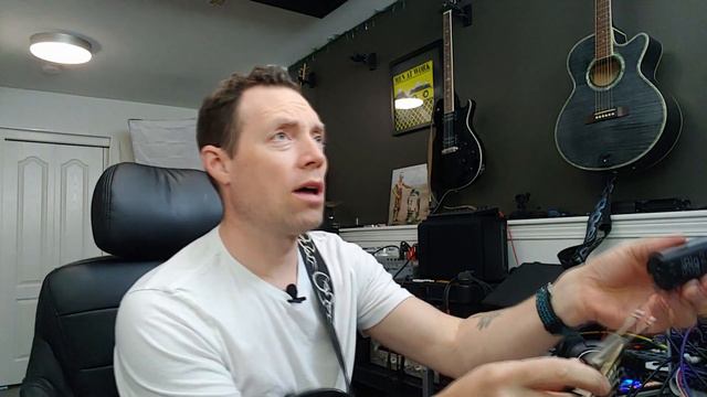 iRig 2 review in 2020 - recording into GarageBand смотреть онлайн