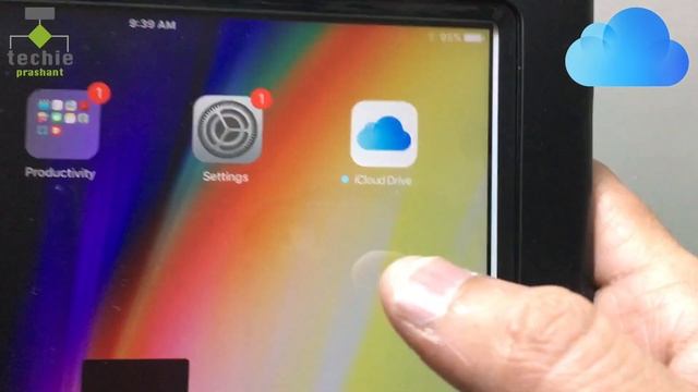 How to Turn On iCloud Drive OR Files App on iPhone, iPad. HINDI смотреть онлайн