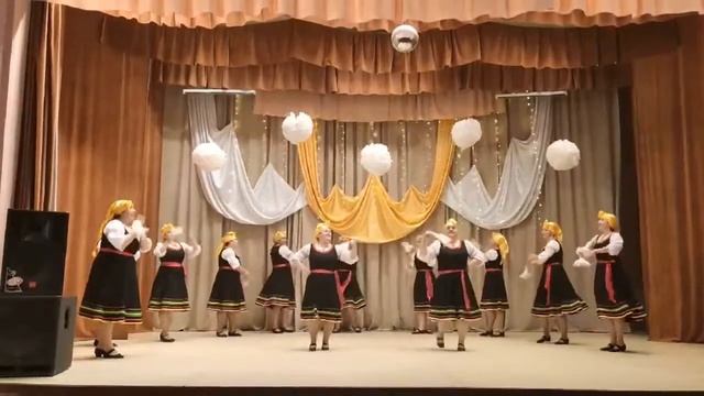 Студия танца "Мама-dance", Калининградская об., п.Железнодорожный. Казачий танец "Черноморочка" смотреть онлайн