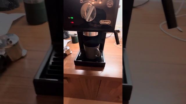 Работа Кофеварки рожковой DeLonghi ECP31.21, смотреть онлайн