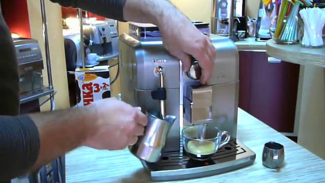 Saeco Syntia Digital Inox 12 cappuccino смотреть онлайн