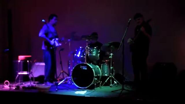 Frankie Starr Trio "The Wind Cries Mary" смотреть онлайн