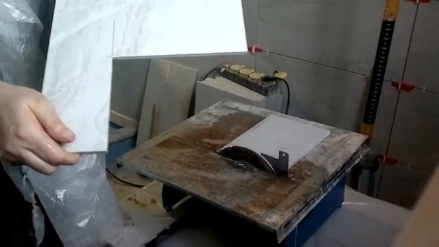 Бюджетный китайский электроплиткорез. Тест и обзор. смотреть онлайн