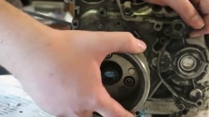 Снимаем ротор генератора без съемника