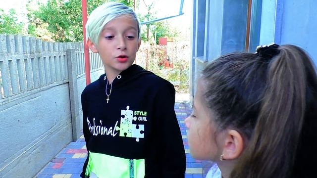 Картун Кэт БОИТСЯ Холодильник -Пожиратель в реальной жизни! Тима ничего не понимает! смотреть онлайн