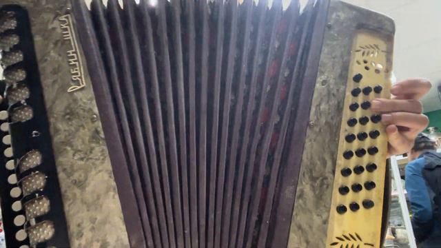 Старинная гармонь Рябинушка смотреть онлайн