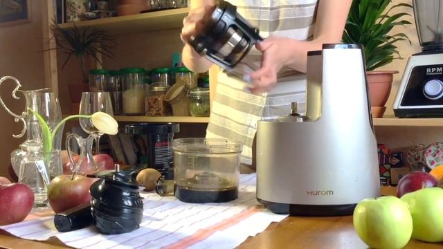 Шнековая соковыжималка Hurom HU-700 «Собираем и Разбираем» смотреть онлайн