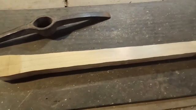 Большая кирка СССР 60см на всадном черенке из лиственницы смотреть онлайн