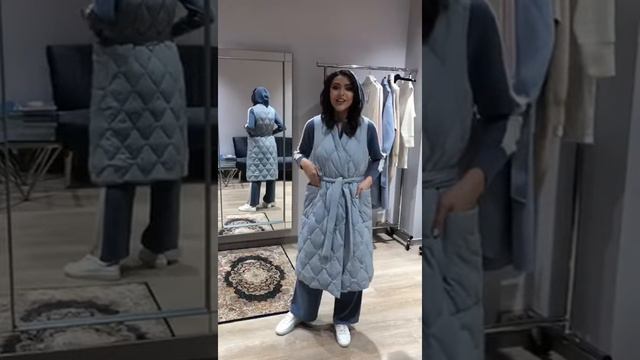 Удлиненный жилет на пуху смотреть онлайн