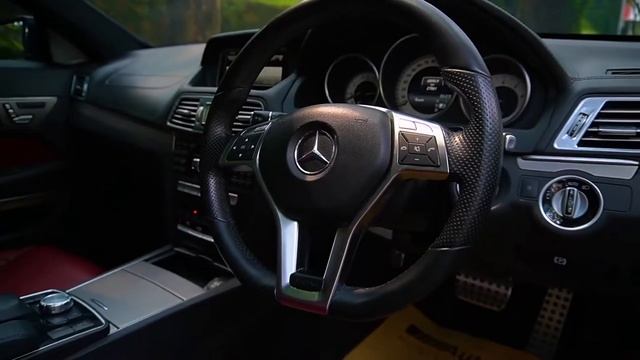 MERCEDES BENZ E400 COUPE AMG DYNAMIC 2014 BLACK ON RED смотреть онлайн