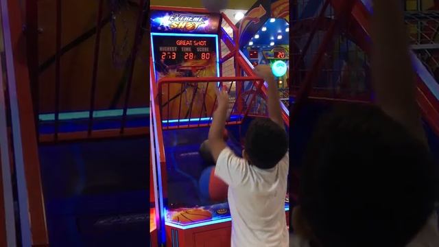 Basketball time! (Waltermart arcade) смотреть онлайн