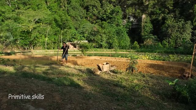 Duong sow rice seeds, Dig more fields and Getting Ready For Planting to make the new rice paddies. смотреть онлайн