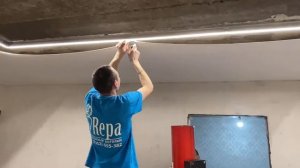 Как происходит монтаж натяжного потолка – весь процесс за 1 минуту