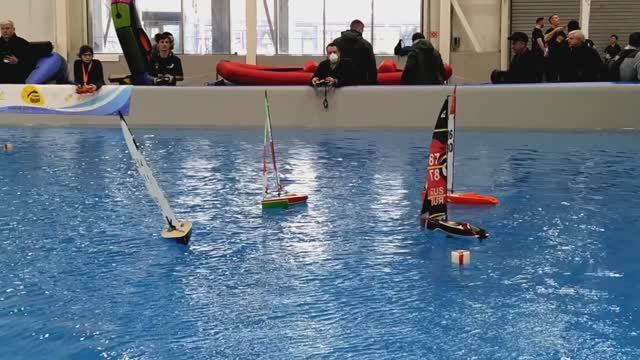 Чемпионат по радиоуправляемым яхтам смотреть онлайн