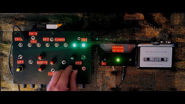 Circuit Bent USB Cassette Player by freeform delusion смотреть онлайн