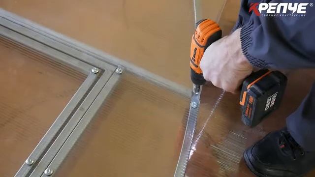 Видео по сборке (монтажу) теплицы Сибирская Усиленная смотреть онлайн