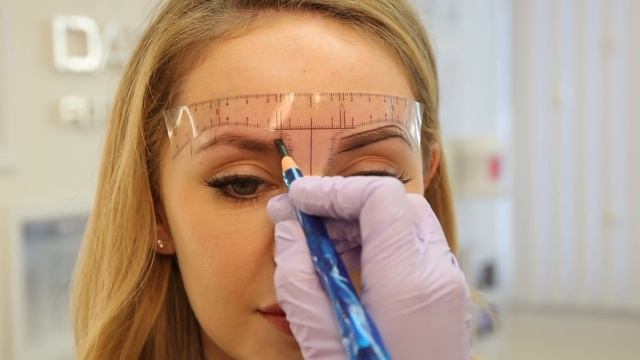 Golden Brows Measurement Ruler смотреть онлайн