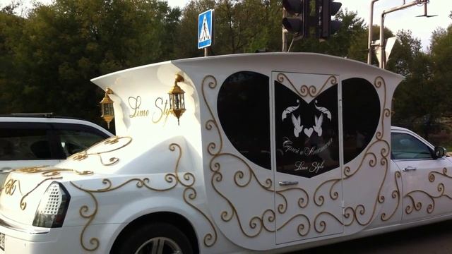 Необычный свадебный автомобиль смотреть онлайн