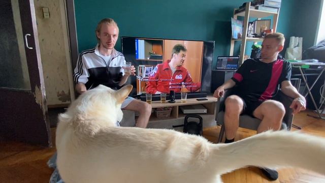 ПЬЕМ КОРОНУ ЭКСТРА И ЕЕ АНАЛОГИ ВСЛЕПУЮ. СОБАКА ПЫТАЕТСЯ НАС СЪЕСТЬ. ПИВКАСТ №4 смотреть онлайн