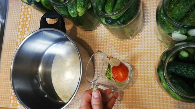 МАРИНВАННЫЕ ОГУРЦЫ С КЕТЧУПОМ ЧИЛЛИ. ОТ НИХ НЕЛЬЗЯ ОТКАЗАТЬСЯ.ОЧЕНЬ ВКУСНЫЕ, смотреть онлайн