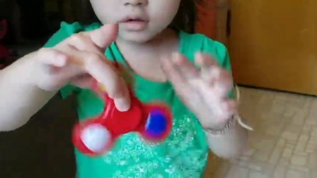 FIDGET SPINNER смотреть онлайн