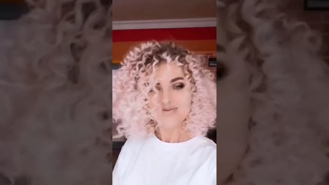 Урок по #бомбическиеафро уже есть на моëм канале ? кудри из своих волос! #прическа #афрокудри #кудр смотреть онлайн