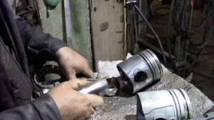 Замена поршней Камминз(Cummins) 3.8 / Как перебиваю поршень двигателя Камминз