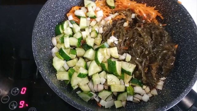 Рыбный Суп.Из Горбуши,Морской Капусты и Жареных Огурцов и Семи Ингредиентов.Бомба-Супчик.ДАЙ Добавк смотреть онлайн