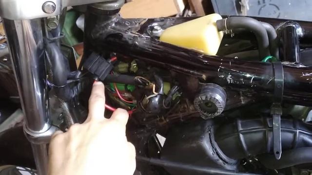 Honda Steed 400 установка прикуривателя (зарядки) смотреть онлайн