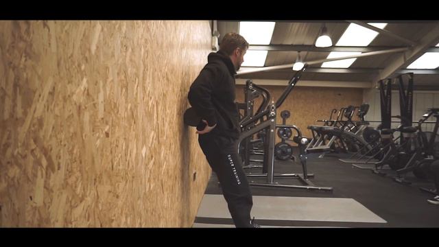 How to Foam Roller Hack Squat - Home Workout смотреть онлайн