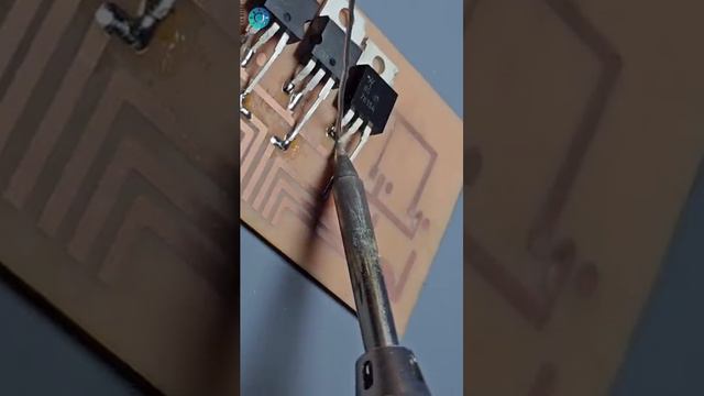 How to make a multi-output voltage regulator power supply 5V.....24V #zaferyildiz #diy #electronics смотреть онлайн
