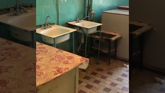 ПРОДАМ КОМНАТУ ВОЗЛЕ МЕТРО смотреть онлайн