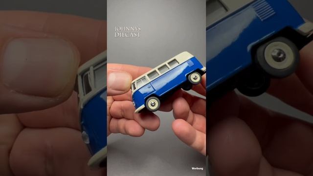 ASMR Unboxing of the Schuco Volkswagen T1 Paperbox Edition 1:64 VW смотреть онлайн