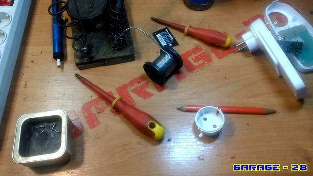 ВАТТМЕТР - УМЕРЛА АКБ, ЗАМЕНА НА АКБ ОТ ТЕЛЕФОНА. РЕМОНТ, ПЕРВОЕ ВСКРЫТИЕ.