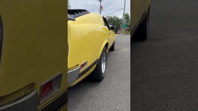 1970 Ford Mustang Boss 302 - Unrestored Survivor with Original Paint - Closeup смотреть онлайн
