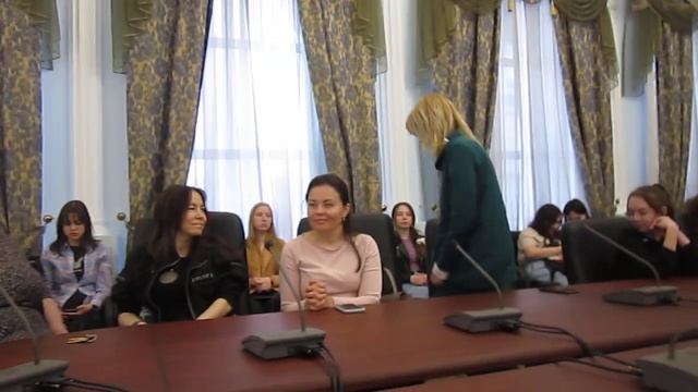 11.05.2023 Как писать хайку. Мастер-класс Наили Ахуновой в КИУ. MVI 3568 смотреть онлайн