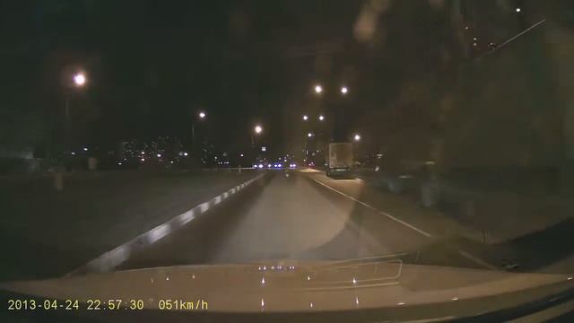 Проезд на красный свет светофора 3 (BlackVue DR380G HD)