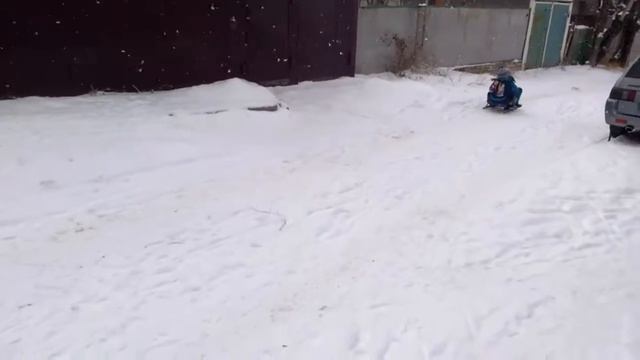 VLOG: Снег в Луганске/Катаемся на санках смотреть онлайн