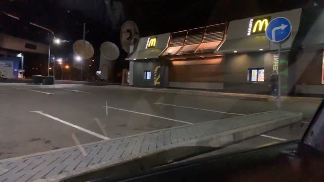 FOLLENTASS ФЛЕКСИТ / ПОЕХАЛИ В МАК ПОЖРАТЬ БУРГЕРОВ / ПРАНК НАД КСЮШЕЙ смотреть онлайн
