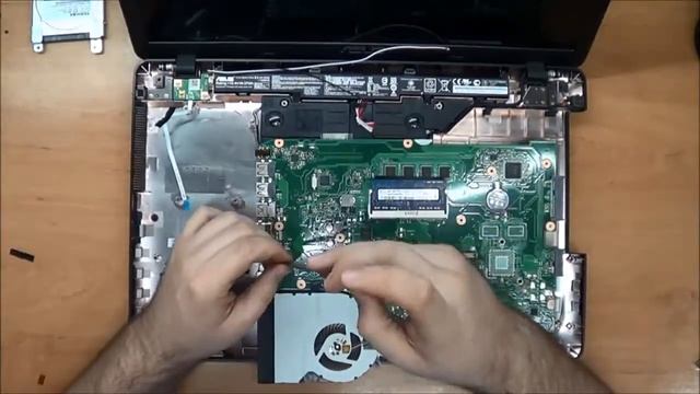 Как разобрать и собрать ноутбук ASUS X751MA | Ремонт смотреть онлайн