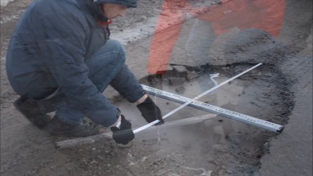 Ямы на Молитовском мосту в Нижнем Новгороде угрожающих размеров смотреть онлайн