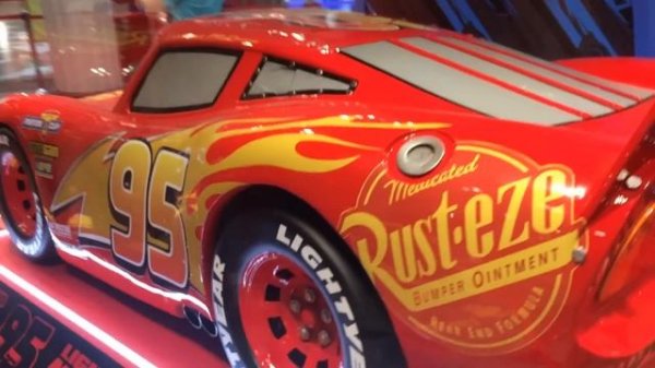 Огромный Молния Маквин Превращение Молнии Маккуин из маленькой машины в Гигантскую Тачки 3 cars