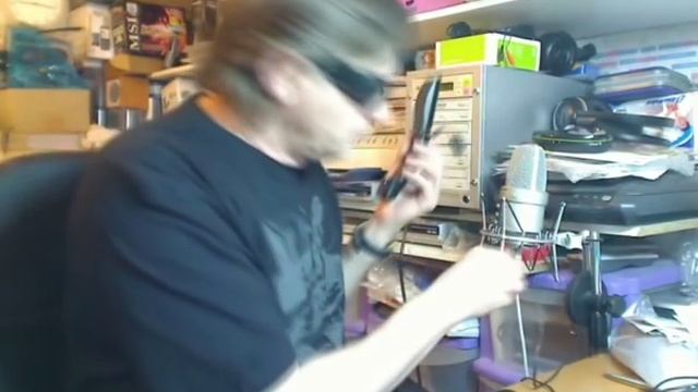 Video 56 T-Shirt frenzy with Panasonic KX-TS710 USB speakerphone смотреть онлайн