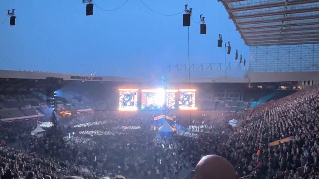 Enjoy Sam Fender live at St James Park Newcastle 10 June 2023 #SamFender #Newcastle #StJamesPark смотреть онлайн