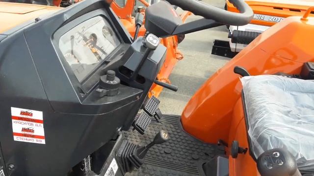 Автоподъем навески минитрактора KUBOTA смотреть онлайн