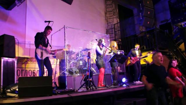 FM Live - Агузарова - Желтые Ботинки "Оглоблинъ" 10 апреля 2015г смотреть онлайн